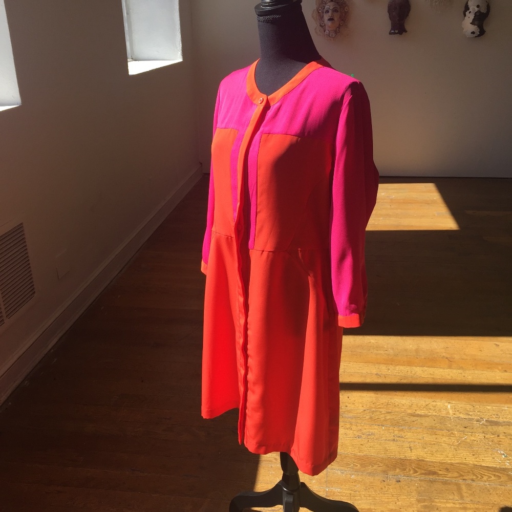 Bold vibrant Hot pink and orange color blockef long sleeve dress - Picture 4 of 7